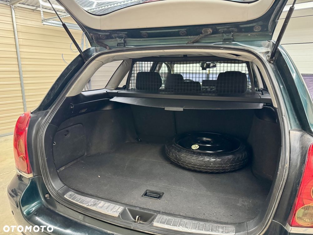 Toyota Avensis 1.8 VVT-i Combi - 7
