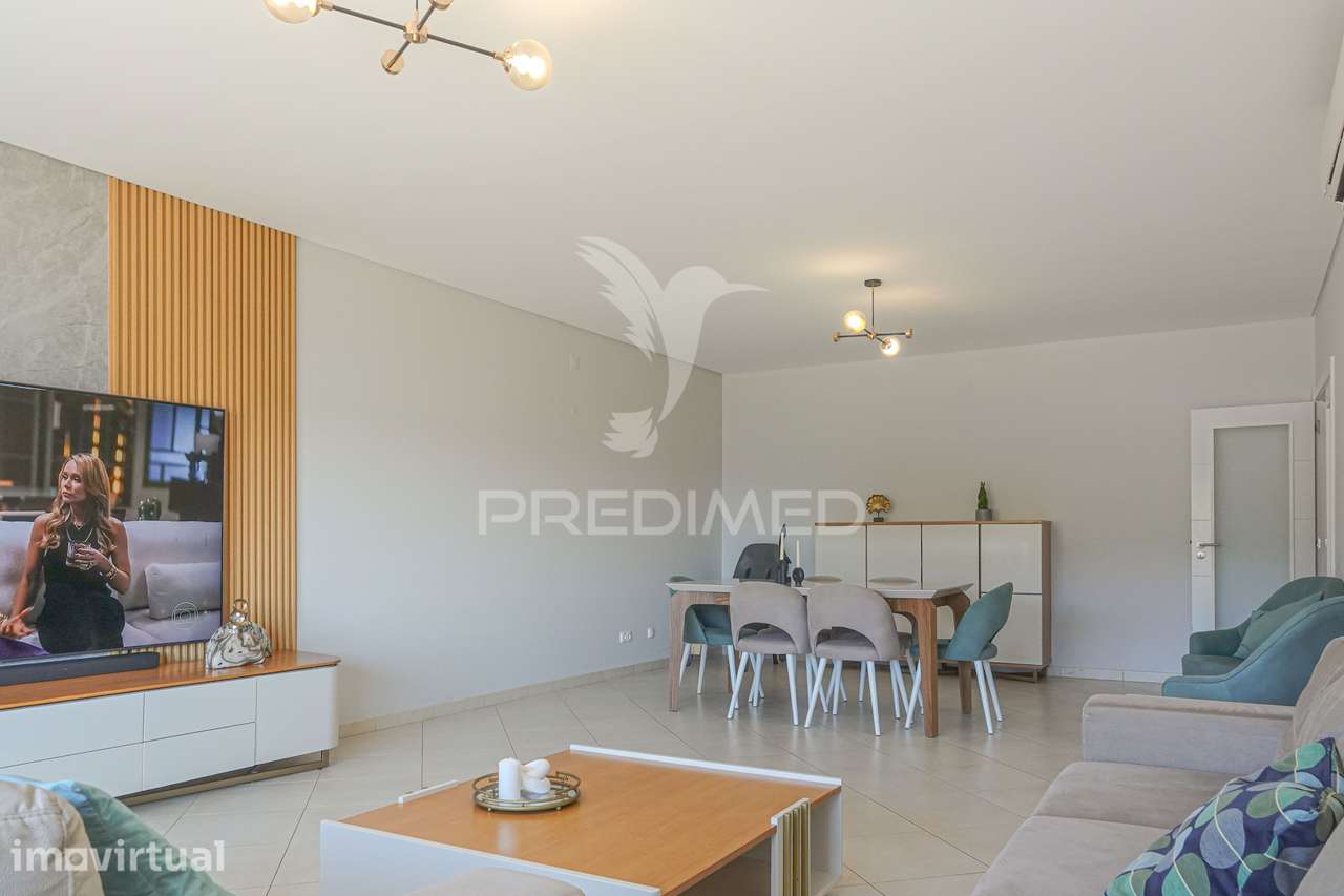 Apartamento T4 na Prestigiada Urbanização dos Pinheiros – Abrantes. - Grande imagem: 4/28