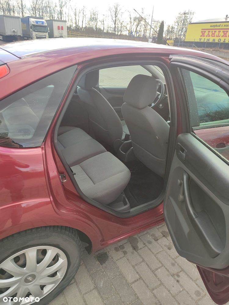 Ford Focus 1.6 Trend - 11