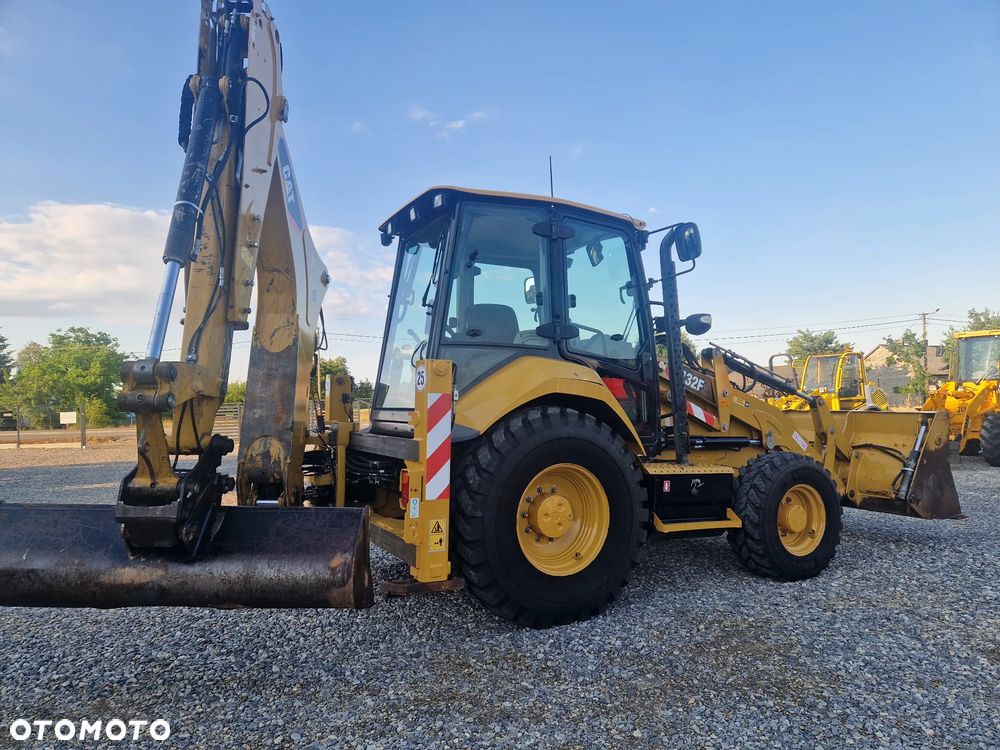 Caterpillar 432F2 - 14