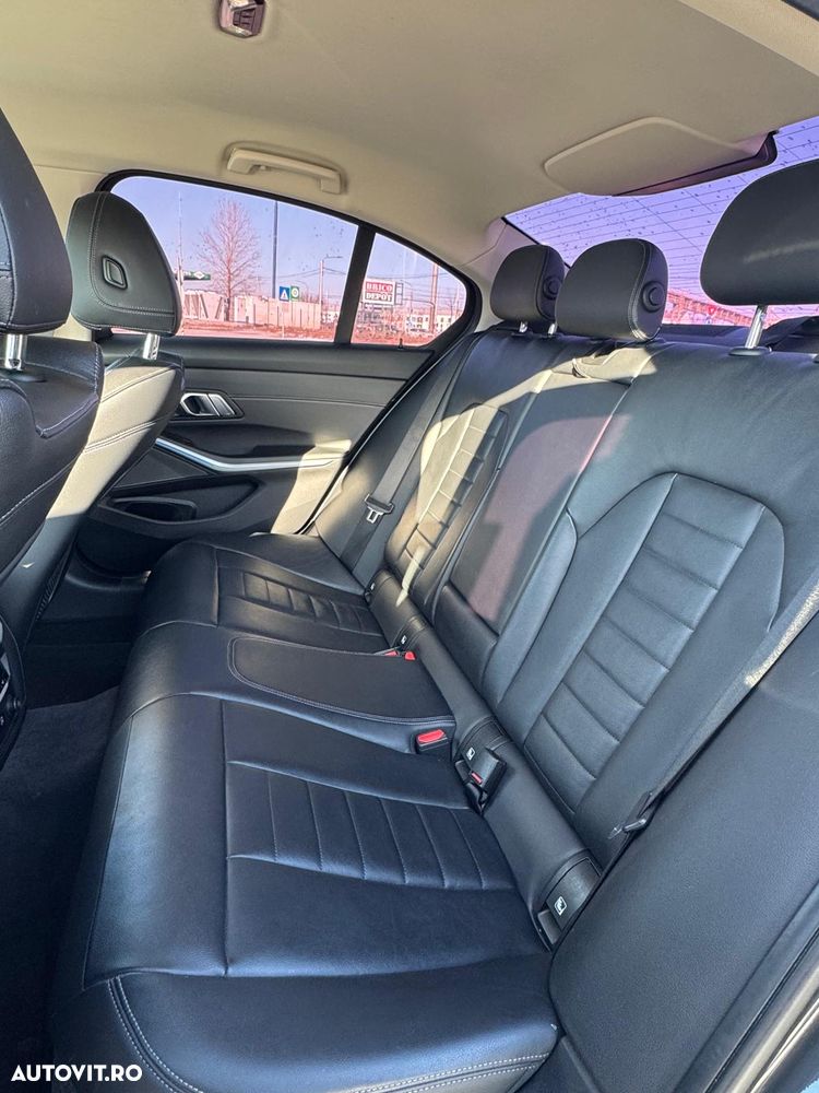 BMW Seria 3 330e Aut. Luxury Line - 19