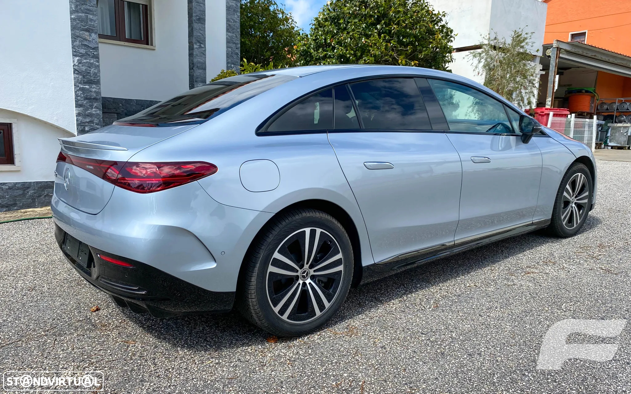 Mercedes-Benz EQE - 8