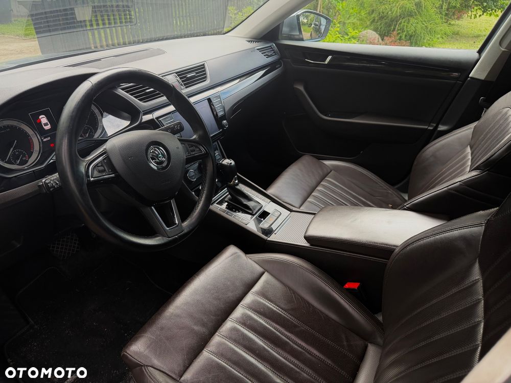 Skoda Superb 2.0 TDI L&K DSG - 23