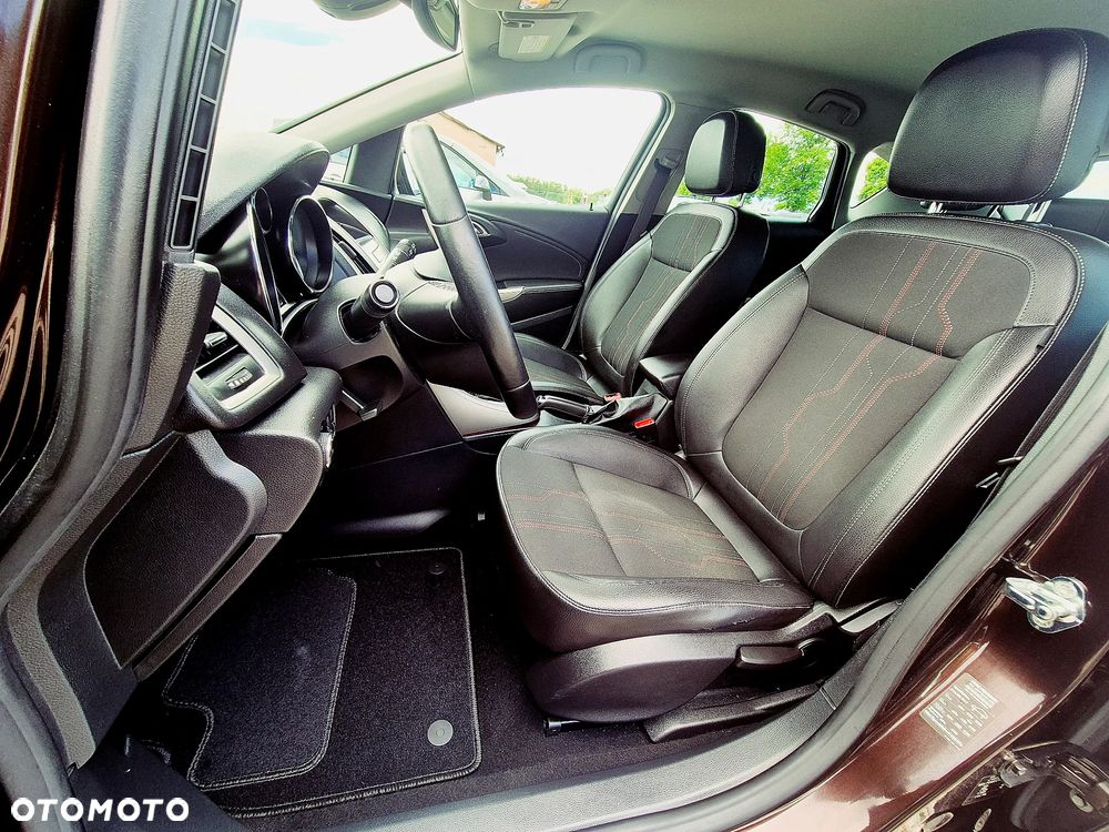 Opel Astra 1.4 Turbo Color Edition - 19