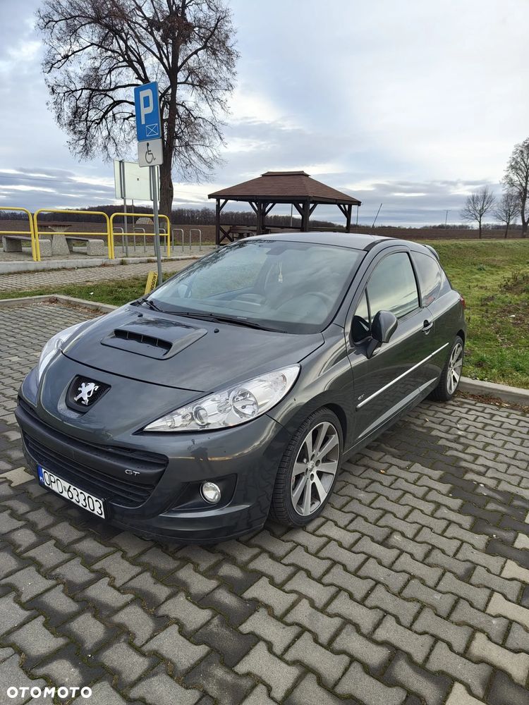 Peugeot 207 2010 photo 3