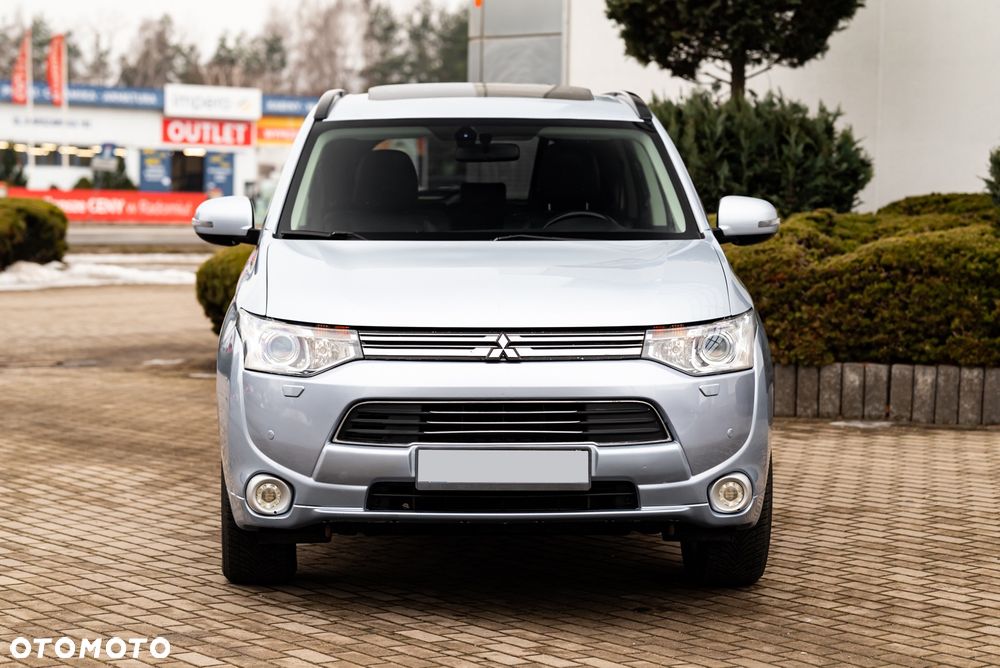 Mitsubishi Outlander 2.0 4WD Plus - 4