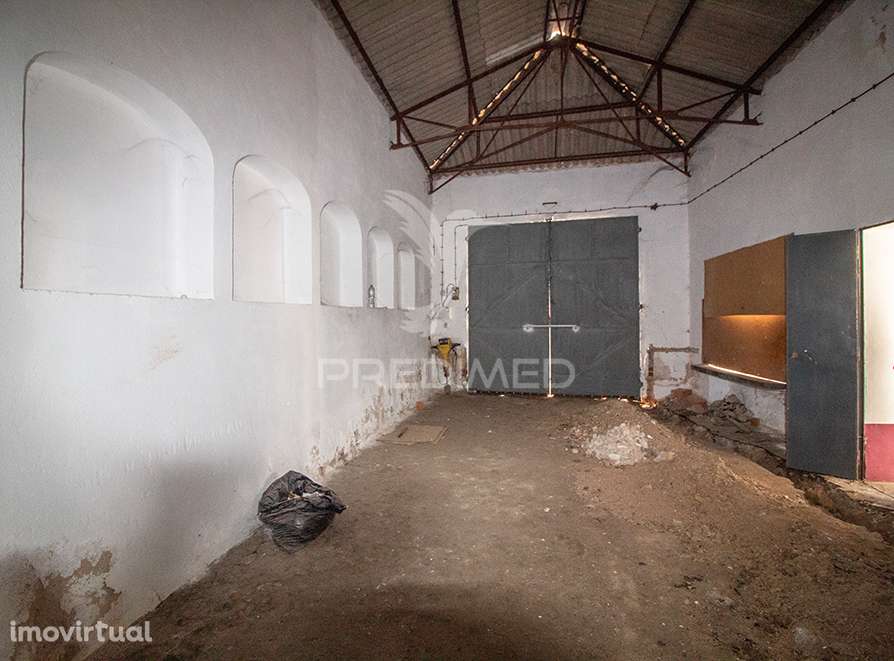 Armazém no centro do Vimieiro - Grande imagem: 3/8