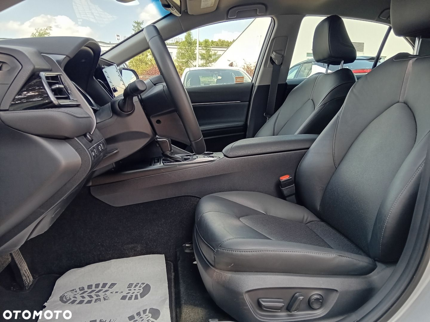 Toyota Camry - 27