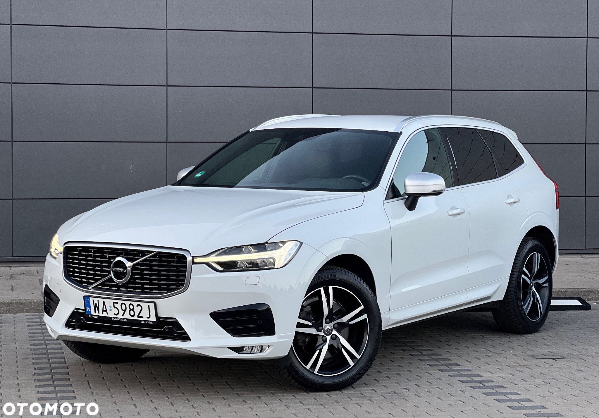 Volvo XC 60 D4 AWD R-Design - 3