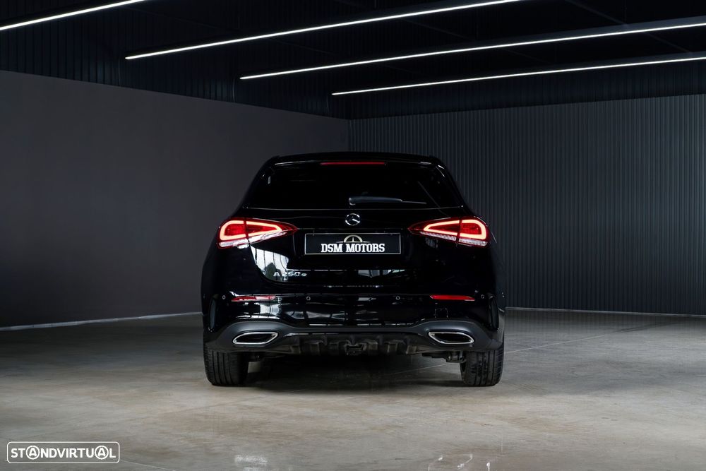 Mercedes-Benz A 250 e AMG Line - 4