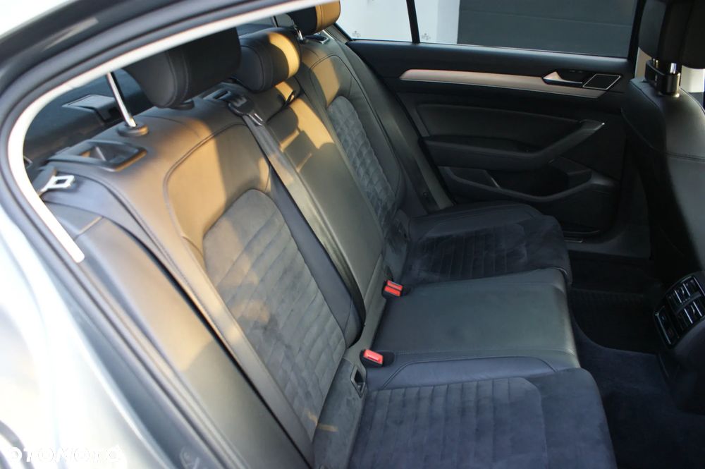 Volkswagen Passat 2.0 TDI BMT 4Mot Highline DSG - 15