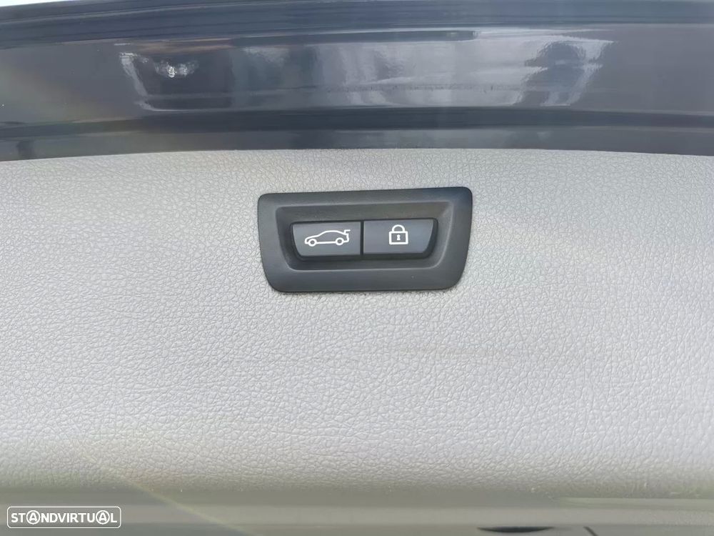 BMW 318 d Aut. Sport Line - 61