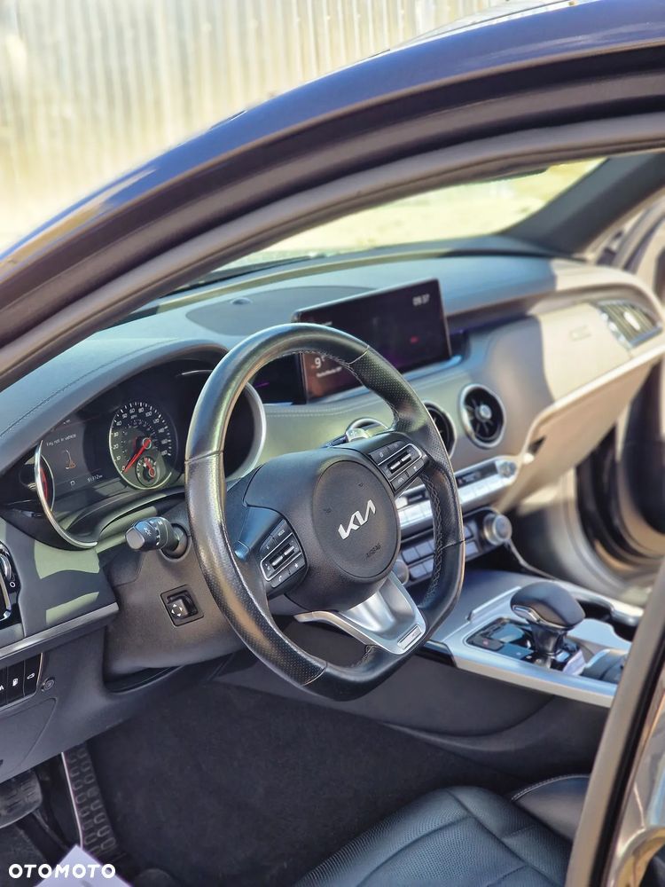 Kia Stinger 3.3 T-GDI AWD OPF GT - 27