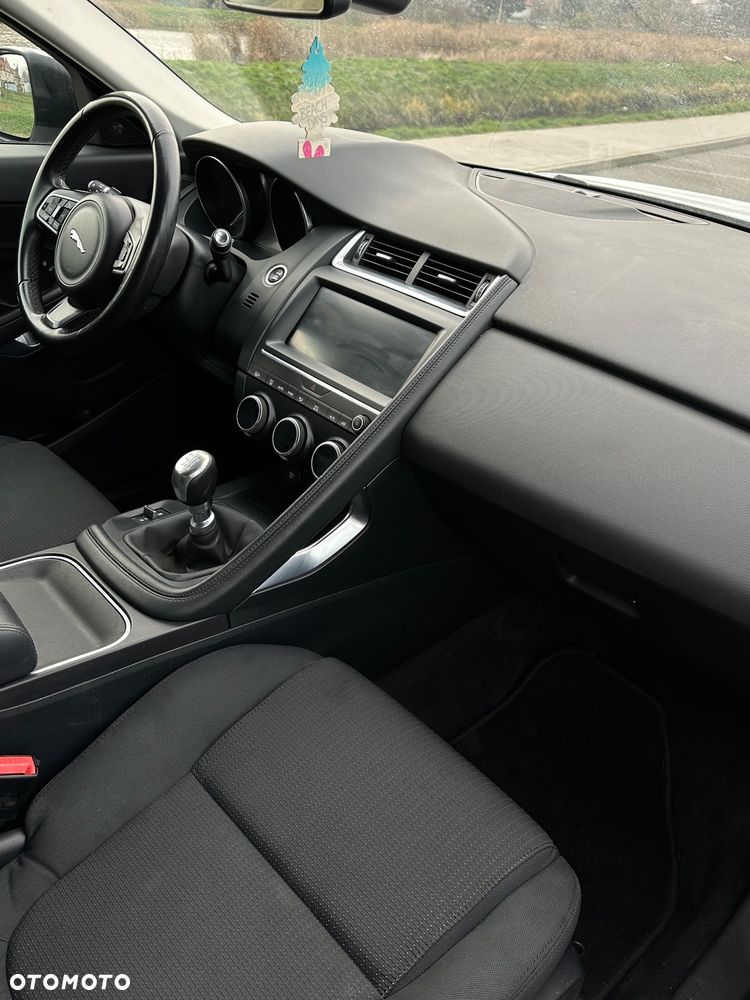 Jaguar E-Pace D150 R-Dynamic - 34