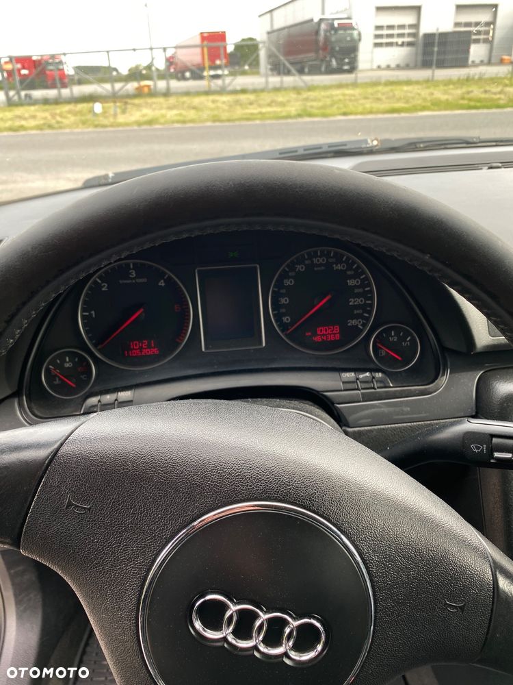 Audi A4 Limousine - 12