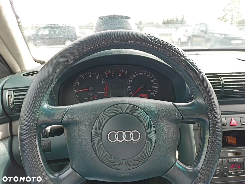 Audi A4 Limousine 1.8 - 9