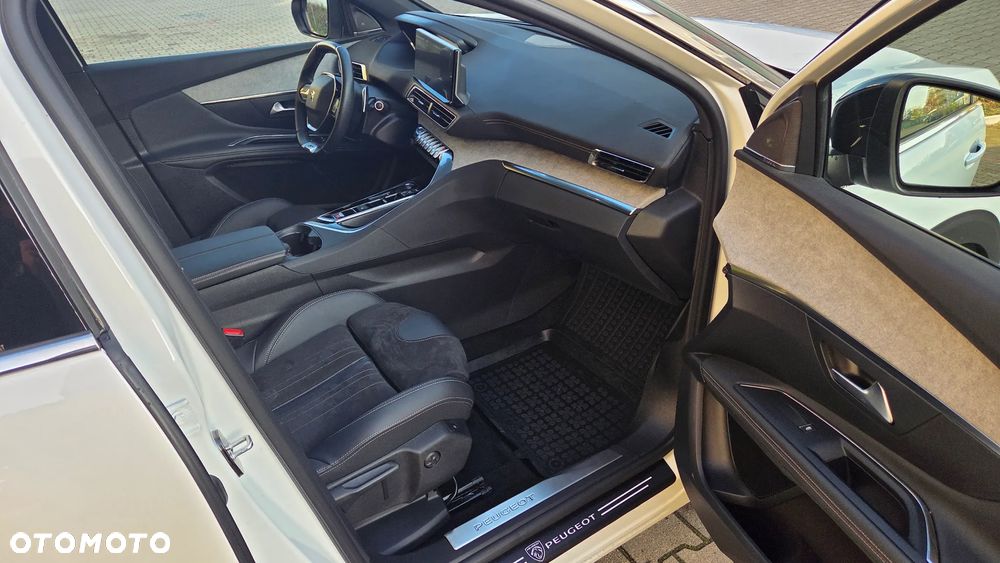 Peugeot 3008 1.6 PureTech Hybrid4 PHEV GT Pack S&S EAT8 - 16