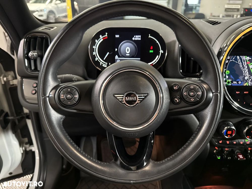 Mini Countryman - 16