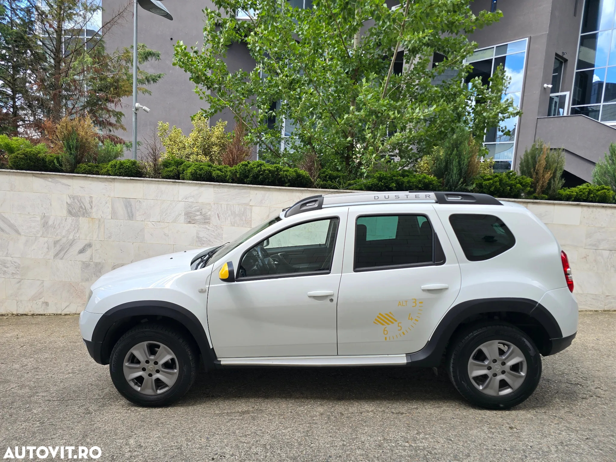 Dacia Duster dCi 110 FAP 4x4 Prestige - 3