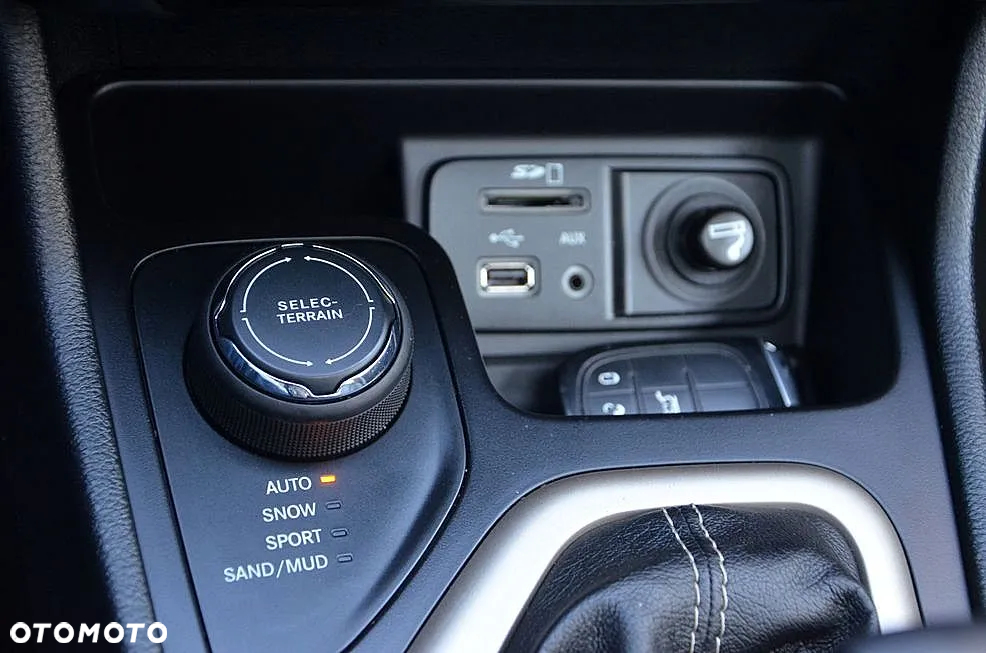 Jeep Cherokee 2.0 MJD Active Drive II Limited - 23