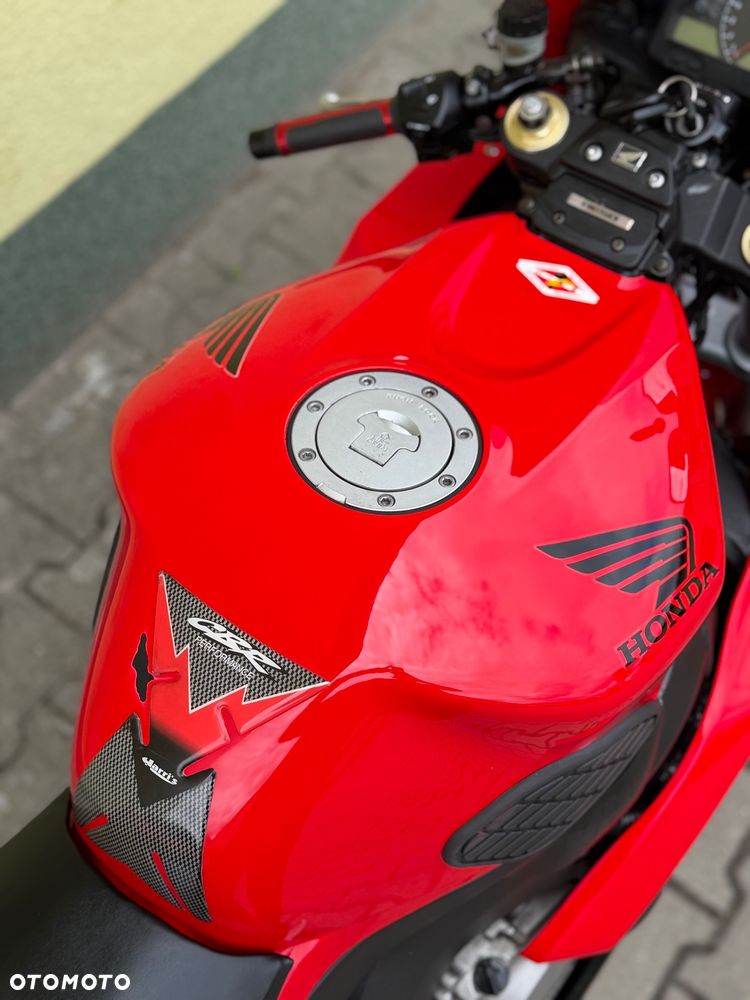 Honda CBR - 17