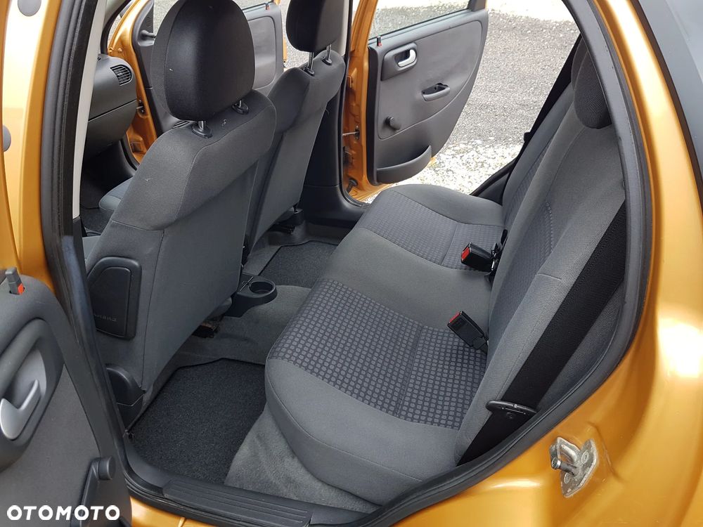 Opel Corsa 1.4 16V Enjoy - 16