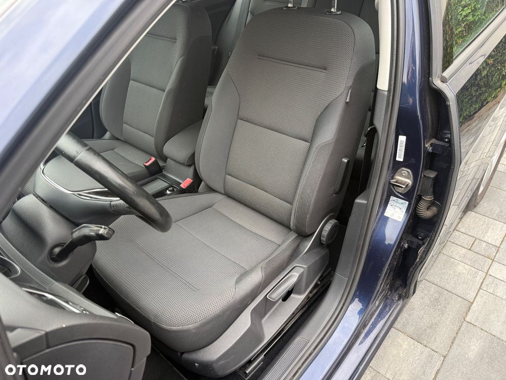 Volkswagen Golf 2.0 BlueTDI Comfortline - 14
