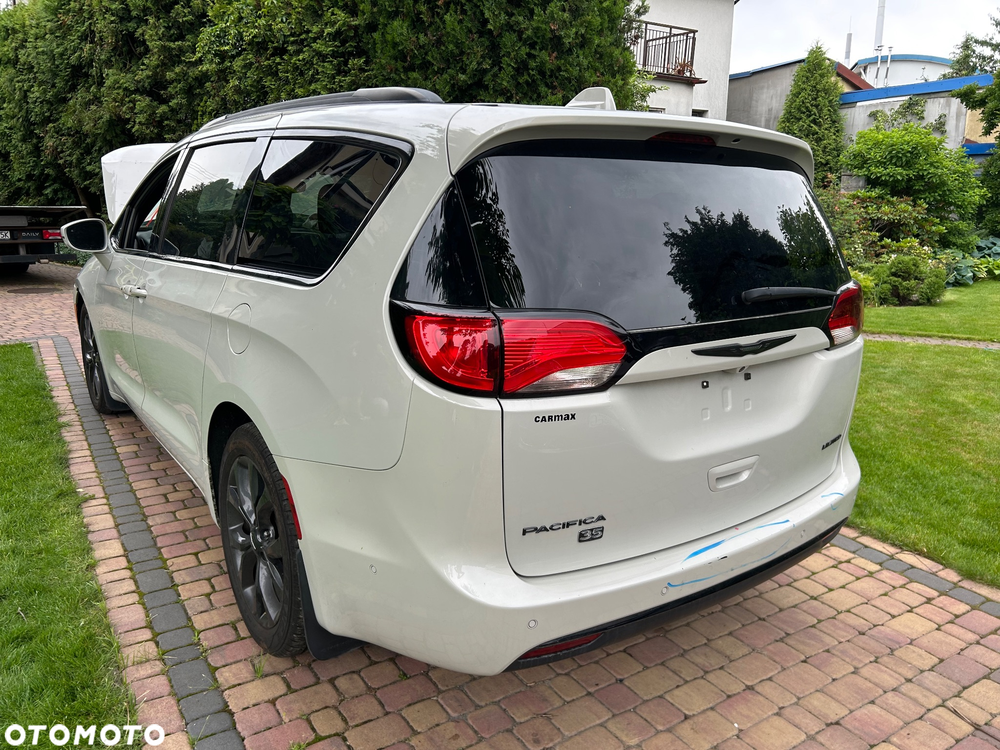 Chrysler Pacifica - 3