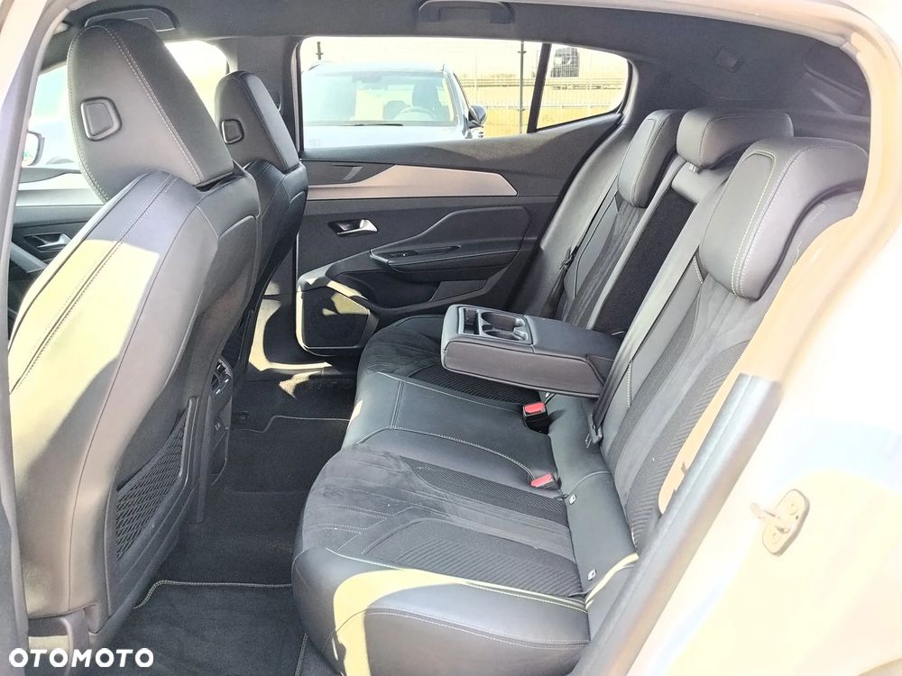 Peugeot 408 1.2 PureTech GT S&S EAT8 - 8