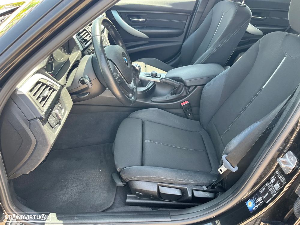 BMW 318 d Line Sport - 10