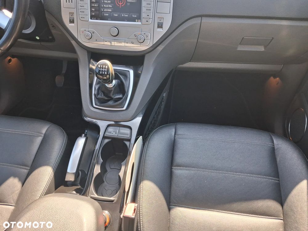 Ford Kuga 2.0 TDCi 4x4 Titanium - 12