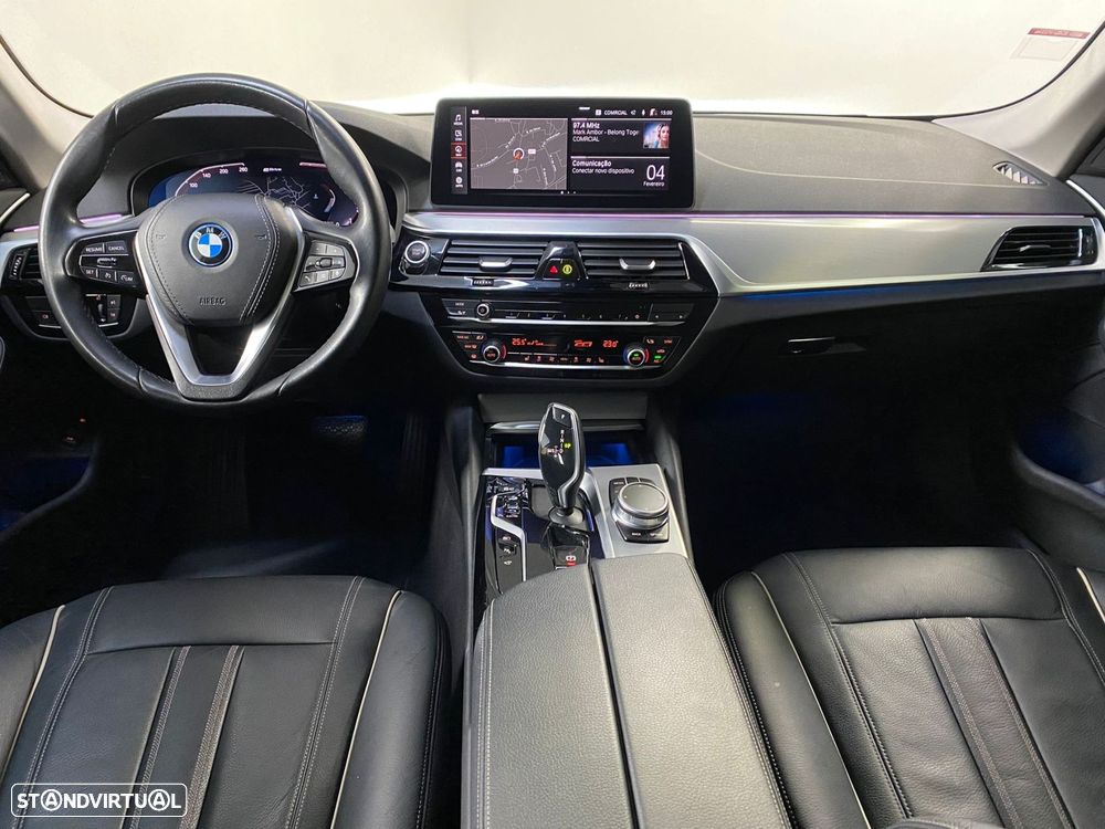 BMW 530 e Line Luxury - 8