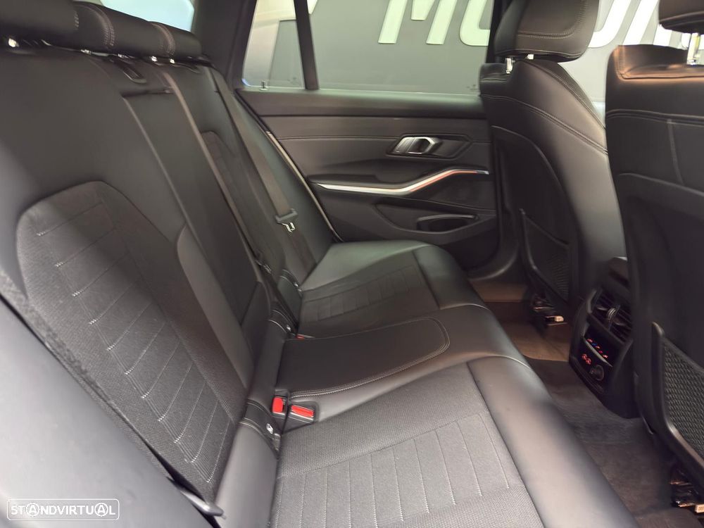 BMW 320 d xDrive Line Sport Shadow Auto - 43