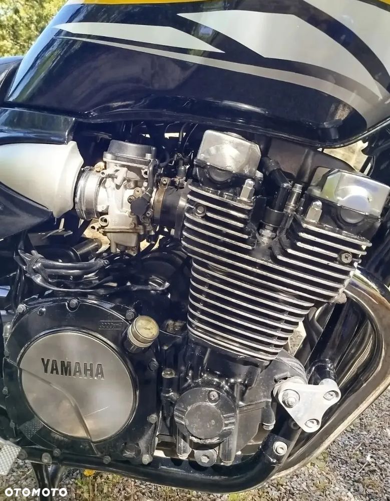 Yamaha XJR - 7