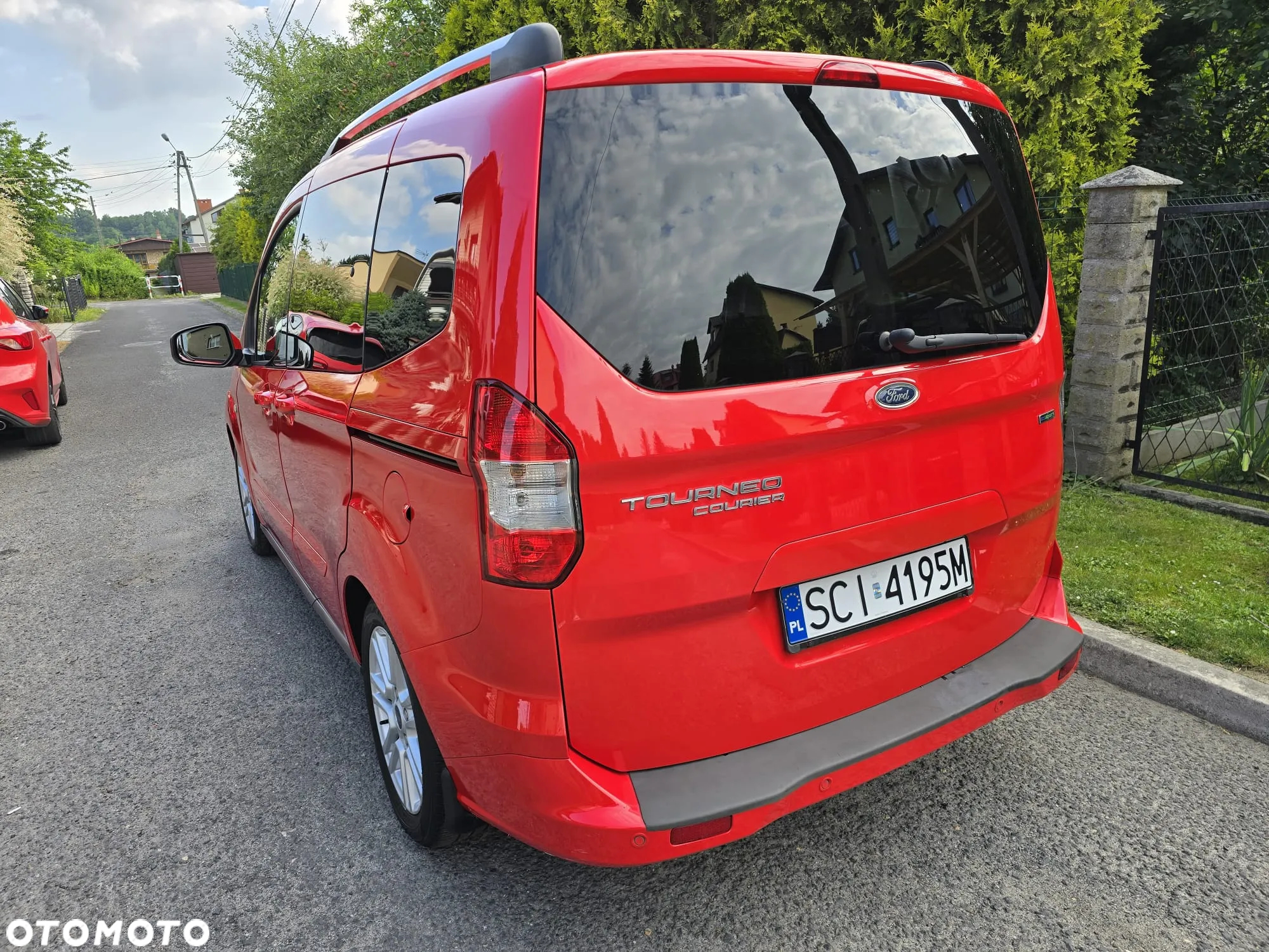 Ford Tourneo Courier 1.0 EcoBoost Titanium - 10
