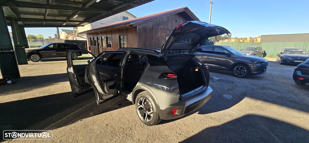 Peugeot e-2008 Allure - 34