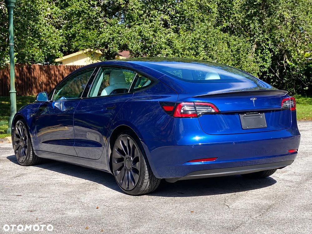 Tesla Model 3 2022 photo 5