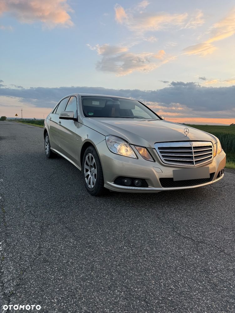 Mercedes-Benz Klasa E 220 CDI DPF BlueEFFICIENCY - 1