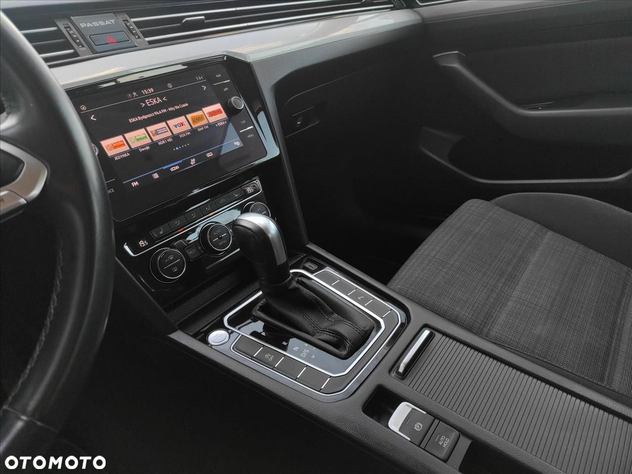 Volkswagen Passat - 18