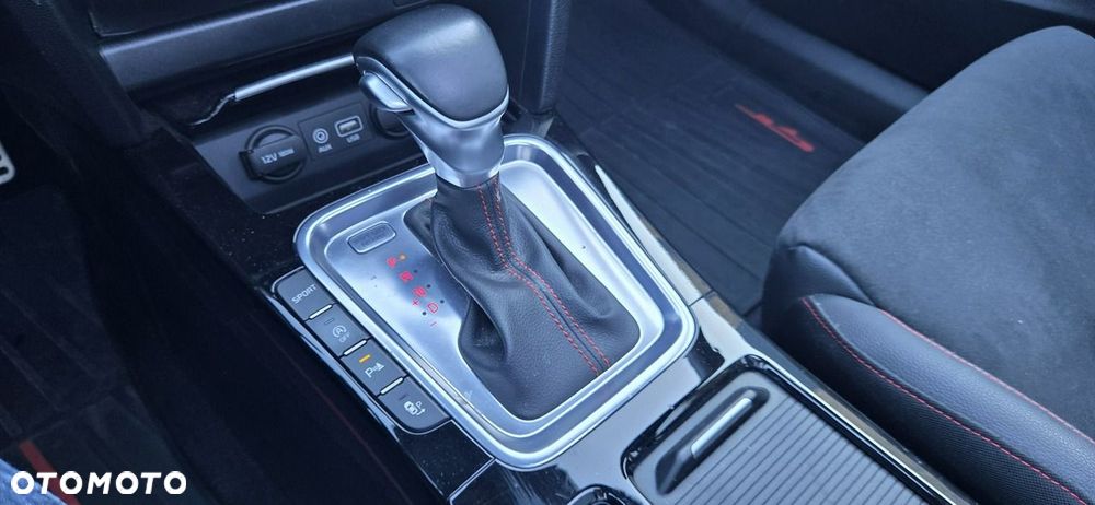 Kia ProCeed 1.6 T-GDI GT DCT - 13