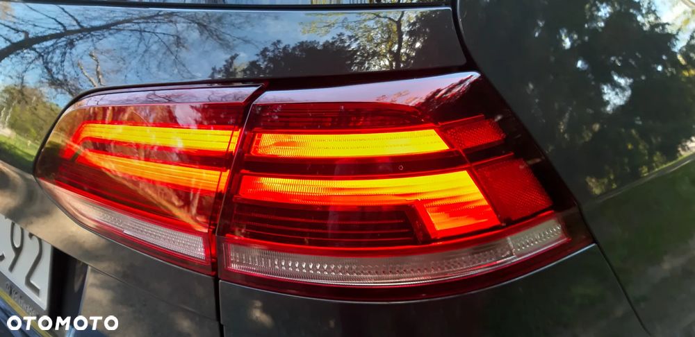 Volkswagen Golf - 28