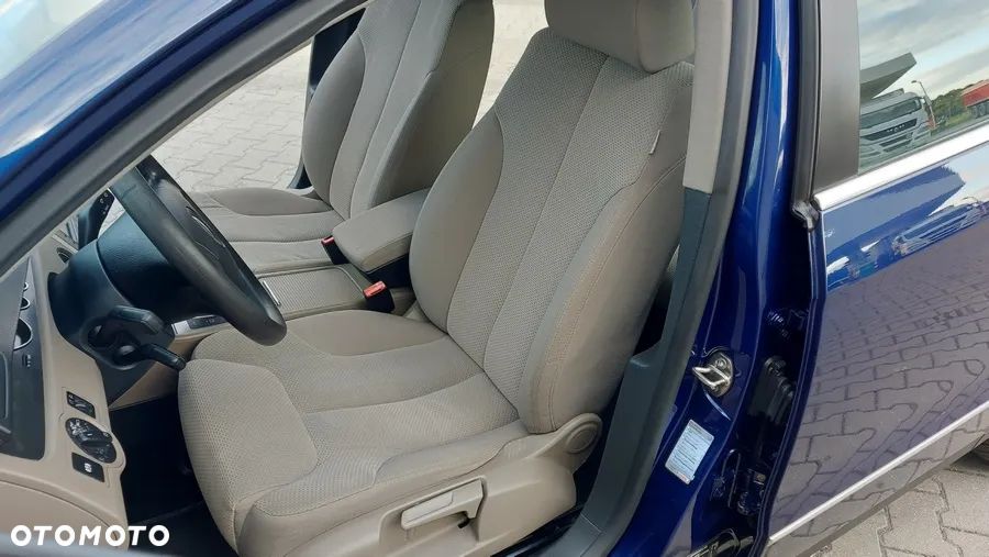 Volkswagen Passat 2.0 FSI Comfortline - 14