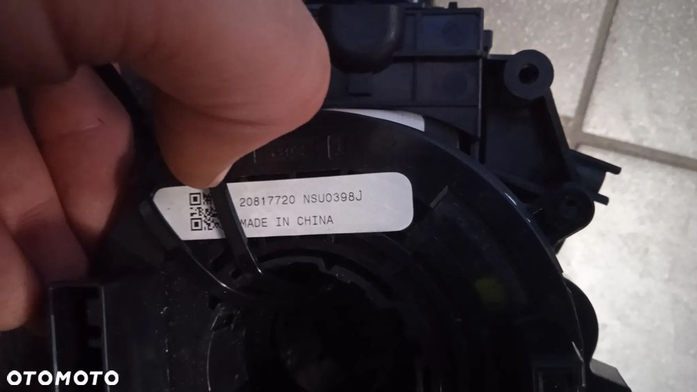 Manetka przełącznik świateł kierunkowskazów taśma Opel Astra J IV 20817720 20941131 13579487 - 2