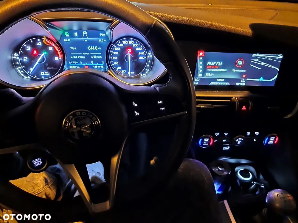 Alfa Romeo Giulia - 11