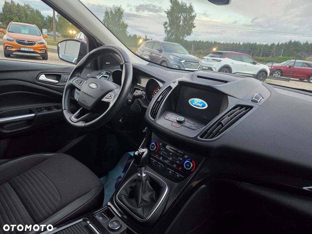 Ford Kuga 2.0 TDCi FWD Titanium - 12