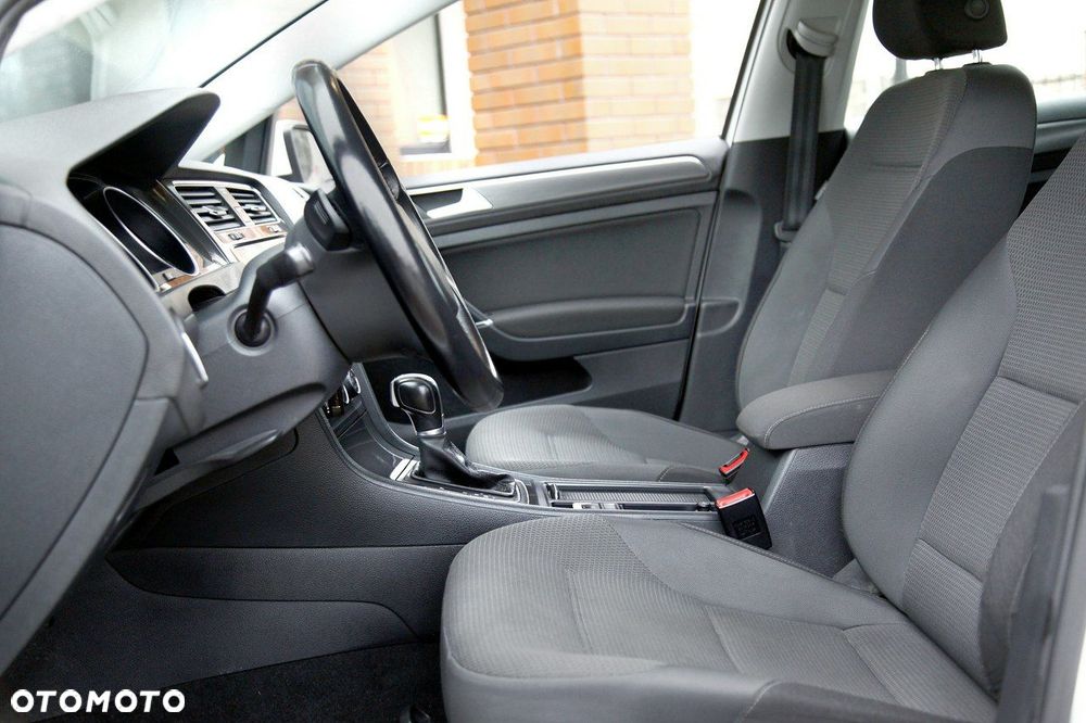 Volkswagen Golf - 15