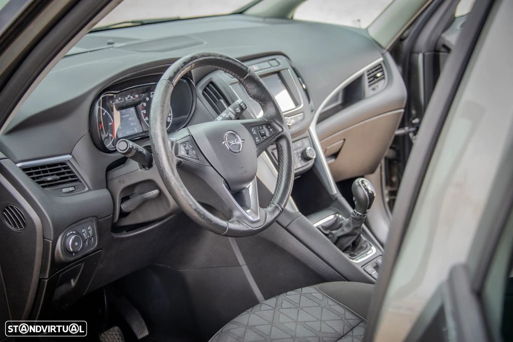 Opel Zafira 1.6 CDTi Cosmo - 27