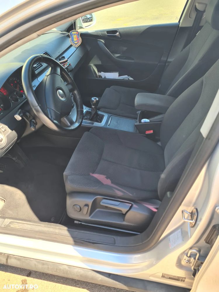 Volkswagen Passat 2.0 TDI Comfortline - 33