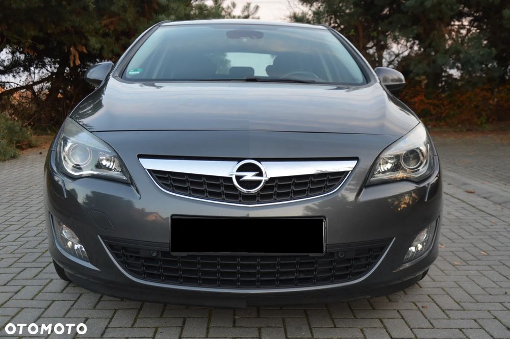 Opel Astra 1.6 Turbo Cosmo - 3