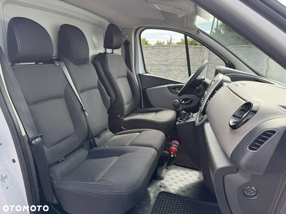 Renault Trafic - 12
